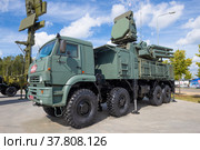 Российский самоходный зенитный ракетно-пушечный комплекс "Панцирь-С" на базе автомобиля Камаз-6560. Военно-технический форум "Армия-2020", Парк Патриот. Редакционное фото, фотограф Виктор Карасев / Фотобанк Лори