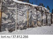 Marble wall in an abandoned Italian quarry, Ruskeala mountain park, Karelia, Russia. Стоковое фото, фотограф Юлия Бабкина / Фотобанк Лори