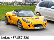 Lotus Elise (2022 год). Редакционное фото, фотограф Art Konovalov / Фотобанк Лори