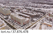 Aerial view of the Intercession Bishop Cathedral and residental quarters in winter in city Penza, Russia. Стоковое видео, видеограф Яков Филимонов / Фотобанк Лори
