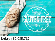 Text gluten free on bread. Стоковое фото, фотограф Сергей Толмачёв / Фотобанк Лори