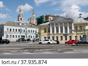 Москва. Яузская улица, дом 1/15. Городская усадьба Гончарова-Филипповых (2022 год). Редакционное фото, фотограф Илюхина Наталья / Фотобанк Лори