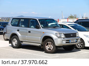 Toyota Land Cruiser Prado 95 (2019 год). Редакционное фото, фотограф Art Konovalov / Фотобанк Лори