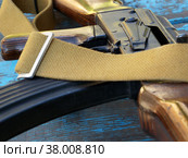 7,62-мм Автомат Калашникова модернизированный (АКМ).Крупный план. Выборочная фокусировка. Редакционное фото, фотограф Simul Viator / Фотобанк Лори