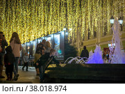 Ночной Владивосток. Пешеходная улица Адмирала Фокина (2022 год). Редакционное фото, фотограф Владимир Макеев / Фотобанк Лори