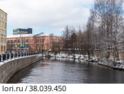 Река Смоленка. Санкт-Петербург (2017 год). Редакционное фото, фотограф Александр Щепин / Фотобанк Лори