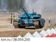 MOSCOW REGION, RUSSIA - AUGUST 19, 2022: Tank T-72B3 of the team of the Republic of Abkhazia on the tank biathlon track. International War Games, Alabino. Редакционное фото, фотограф Виктор Карасев / Фотобанк Лори