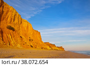 The famous sandy beach of Falesia (Praia da Falesia, Algarve) with beautiful rocks in the sunset light. Summer vacation by the sea. Natural background (2012 год). Стоковое фото, фотограф Виктория Катьянова / Фотобанк Лори