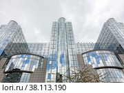 Здание Европарламента в Брюсселе (2017 год). Редакционное фото, фотограф Станислав Кноп / Фотобанк Лори