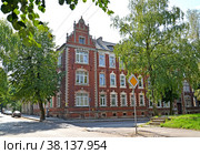 Фрагмент старого жилого дома (1894 год). Улица Крупской, 17-19. Черняховск, Калининградская область (2019 год). Стоковое фото, фотограф Ирина Борсученко / Фотобанк Лори