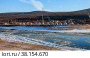 Осенний ледоход на реке Лена в городе Усть-Кут Иркутской области.. (2015 год). Стоковое фото, фотограф Олег Елагин / Фотобанк Лори