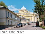 Bolshoi Spasoglinischevsky Lane, view of the Moscow Choral Synagogue, 1906, landmark: Moscow, Russia - 04 August, 2022. Редакционное фото, фотограф Алексей Голованов / Фотобанк Лори