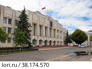Ярославль, Здание администрации Ярославской области на Советской площади. Ярославль входит в Золотое кольцо России. (2020 год). Редакционное фото, фотограф Pukhov K / Фотобанк Лори