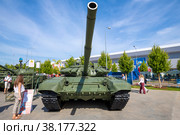 Танк Т-72Б3М - основной танк российской армии на международном военно-техническом форуме "Армия-2022". Парк "Патриот" Редакционное фото, фотограф Виктор Карасев / Фотобанк Лори