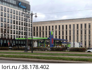 Санкт-Петербург. Автозаправочная станция NESTE на Московском проспекте (2021 год). Редакционное фото, фотограф EgleKa / Фотобанк Лори