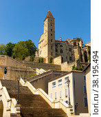 Escalier monumental before Tour d'Armagnac Auch, France. Стоковое фото, фотограф Яков Филимонов / Фотобанк Лори