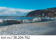 Черное море штормит, осень у берега. Краснодарский край, Туапсинский район, Михайловская бухта. Стоковое фото, фотограф Александр Циликин / Фотобанк Лори