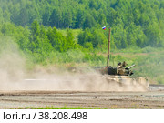 Tank platoon in action. Russia (2008 год). Редакционное фото, фотограф Сергей Буторин / Фотобанк Лори
