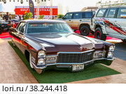 Cadillac Sedan de Ville (2018 год). Редакционное фото, фотограф Art Konovalov / Фотобанк Лори