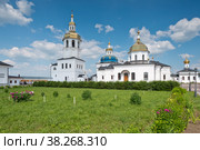 Россия, Уральский федеральный округ, Сибирь, Тюменьская область, Абалакский Свято-Знаменский монастырь,   Русской православной церкви в Тобольской и Тюменской епархии. Расположен в селе Абалак на правом берегу Иртыша в 20 км от Тобольска (2018 год). Стоковое фото, фотограф Александр Циликин / Фотобанк Лори
