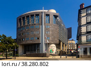 Department administration building of Puy-de-Dome, Clermont-Ferrand (2022 год). Редакционное фото, фотограф Яков Филимонов / Фотобанк Лори