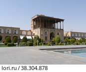 Площадь Нагш-Джахан в Эсфахане (Иран) (2022 год). Редакционное фото, фотограф Максим Гулячик / Фотобанк Лори