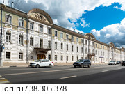 "Дом Фрейлин". Улица Советская 7. Тверь (2022 год). Редакционное фото, фотограф Александр Щепин / Фотобанк Лори