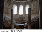 Altar of Church of St. Nicholas the Baptist miracle worker in Demre, Turkey (2019 год). Редакционное фото, фотограф Леонид Еремейчук / Фотобанк Лори