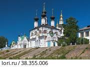 Великий Устюг. Кафедральный собор Прокопия Устюжского и другие храмы на Соборном дворище на берегу реки Сухоны (2010 год). Стоковое фото, фотограф Михаил Марковский / Фотобанк Лори