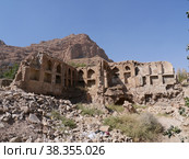 Развалины кирпично-саманного дома в Иране (2022 год). Редакционное фото, фотограф Максим Гулячик / Фотобанк Лори