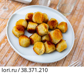 Popular European dish is cheese whimsy. Стоковое фото, фотограф Яков Филимонов / Фотобанк Лори