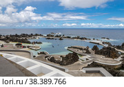 Swimming pool in Porto Moniz (2012 год). Стоковое фото, фотограф Михаил Аккуратoв / Фотобанк Лори