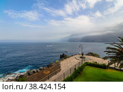 A beautiful view the coastline of Puerto de Santiago city and Los Gigantes rocks (2013 год). Стоковое фото, фотограф Михаил Аккуратoв / Фотобанк Лори