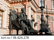 Памятник Павлу I во дворе Михайловского замка. Санкт-Петербург (2012 год). Редакционное фото, фотограф Александр Щепин / Фотобанк Лори