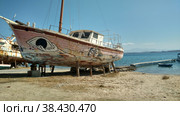 Graffiti Boat Harbour Nousa Paros Greece mediteranean island aegean. Стоковое фото, фотограф Andreas Muth-Hegener / Фотобанк Лори