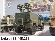 Российский самоходный противотанковый ракетный комплекс «Корнет-ЭМ» на базе шасси «Тайфун-К» на Международном военно-техническом форуме "Армия-2019" в парке "Патриот", вид сзади-справа. Редакционное фото, фотограф Малышев Андрей / Фотобанк Лори
