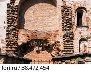 Церковь Параскевы Пятницы на Торгу (фрагмент здания). Ярославово Дворище. Великий Новгород. Россия (2022 год). Редакционное фото, фотограф E. O. / Фотобанк Лори