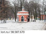 Православная часовня во имя иконы Божией Матери "Всецарица" (2011 год). Редакционное фото, фотограф Александр Щепин / Фотобанк Лори