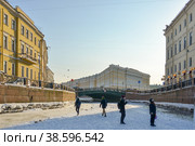 Зимний Санкт-Петербург. По льду реки Моки (2018 год). Стоковое фото, фотограф Александр Алексеев / Фотобанк Лори