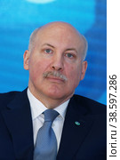 Russia. Saint-Petersburg. XX St. Petersburg International Economic Forum (SPIEF). Business Forum of the Shanghai Cooperation Organization (SCO). SCO Secretary General Dmitry Mezentsev. Россия. Санкт-Петербург. XIX Международный экономический форум в Санкт-Петербурге (ПМЭФ). Деловой форум Шанхайской организации сотрудничества (ШОС). Генеральный секретарь ШОС Дмитрий Мезенцев. (2015 год). Редакционное фото, фотограф Алексей Смышляев / Фотобанк Лори