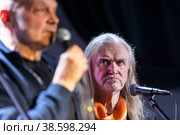 Россия. Санкт-Петербург. Фестиваль Тропы АнТропа в клубе Время N. Музыкальный продюсер Андрей Тропилло на концерте в честь дня рождения Андрея Тропилло. Russia. Saint-Petersburg. AnTropa Trail Festival at the Time N Club. Music producer Andrey Tropillo at a concert in honor of the birthday of Andrei Tropillo. (2021 год). Редакционное фото, фотограф Алексей Смышляев / Фотобанк Лори