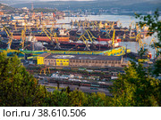 ПАО "Мурманский морской торговый порт" (2019 год). Редакционное фото, фотограф Ирина Здаронок / Фотобанк Лори