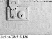 The lock of an old suitcase with a handle. Стоковое фото, фотограф Siarhei Starastau / Фотобанк Лори