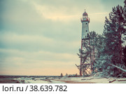 Заброшенный маяк Самбо (Самбой, Амбо), Онежское озеро. Зимний день. Тонирование. Стоковое фото, фотограф Сергей Цепек / Фотобанк Лори