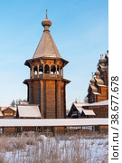 Колокольня церкви Покрова Пресвятой Богородицы в усадьбе Богословка. Ленинградская область (2021 год). Редакционное фото, фотограф Александр Щепин / Фотобанк Лори