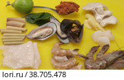 Mollusks, oysters, curves for Japanese cuisine. Стоковое видео, видеограф Aleksey Kidisyuk / Фотобанк Лори