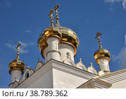 Church of Icon of the Mother of God Satisfy My Sorrows on Lenin Street, Koktebel, Crimea, Russia (2022 год). Стоковое фото, фотограф Алексей Антипов / Фотобанк Лори
