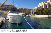 Курортный отель Hilton Malta 5*. Vjal Portomaso. St Julian's (Сент-Джулианс). Остров Мальта (2023 год). Редакционное фото, фотограф lana1501 / Фотобанк Лори