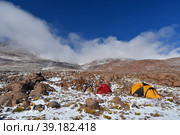 Basecamp Acamarachi puna de atacama Andes Chile climbing. Стоковое фото, фотограф Andreas Muth-Hegener / Фотобанк Лори