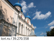 Церковь святителя Николая Чудотворца в селе Рогачево Московской области, Дмитровский городской округ. Стоковое фото, фотограф Pukhov K / Фотобанк Лори